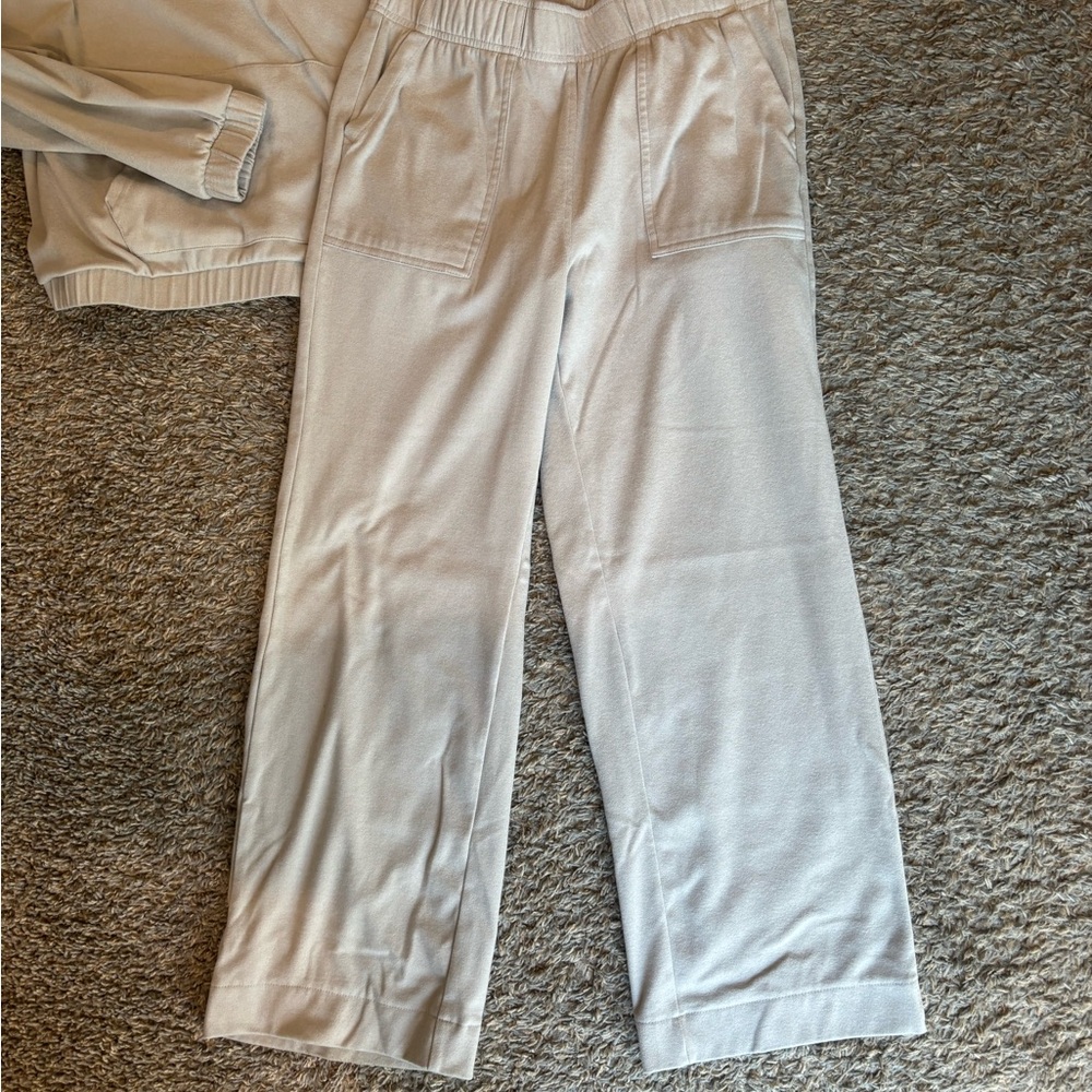 90 Degree By Reflex Light Tan Lounge Set - Picture 4 of 5